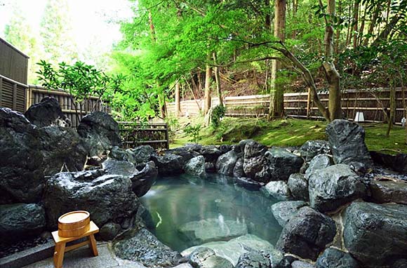 湯の花温泉 京 Yunohana Resort 翠泉 露天風呂画像